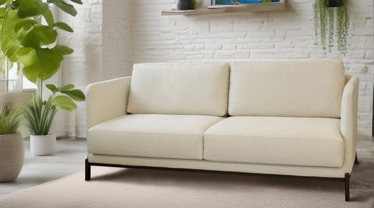 Divano Napoli moderno con piedini sospesi, cuscini integrati, design minimalista