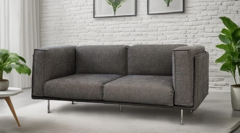 Divano Rovigo: design minimalista e comfort senza tempo
